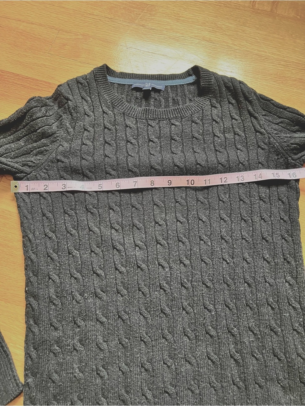 GAP Black Cable Knit Crewneck Sweater - size S 2008 - Picture 5 of 9